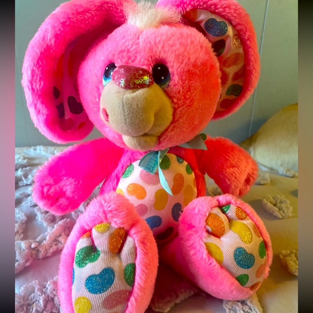 1989 Hallmark Yum YUMS scented Bunny